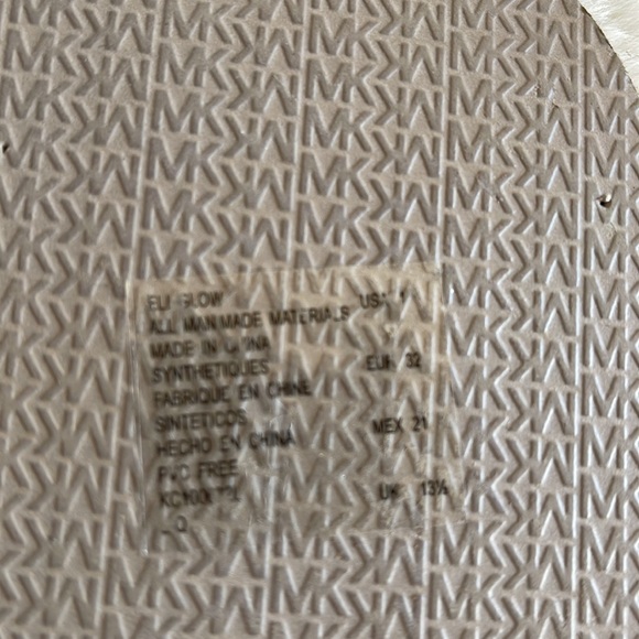 NWOT Michael Kors silver glittery slides for girls - Picture 5 of 5